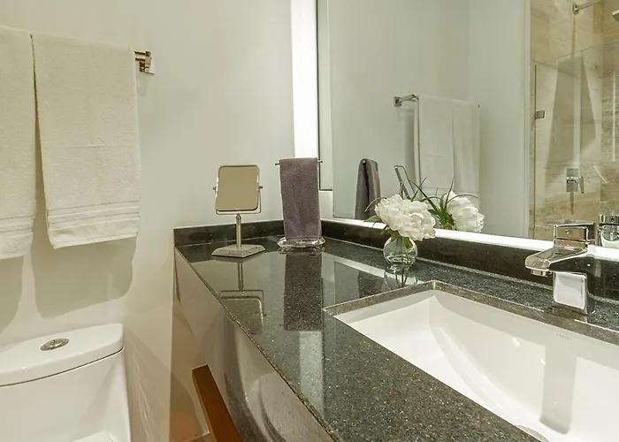 Vibrant Near 5th Avenue Apartamento *